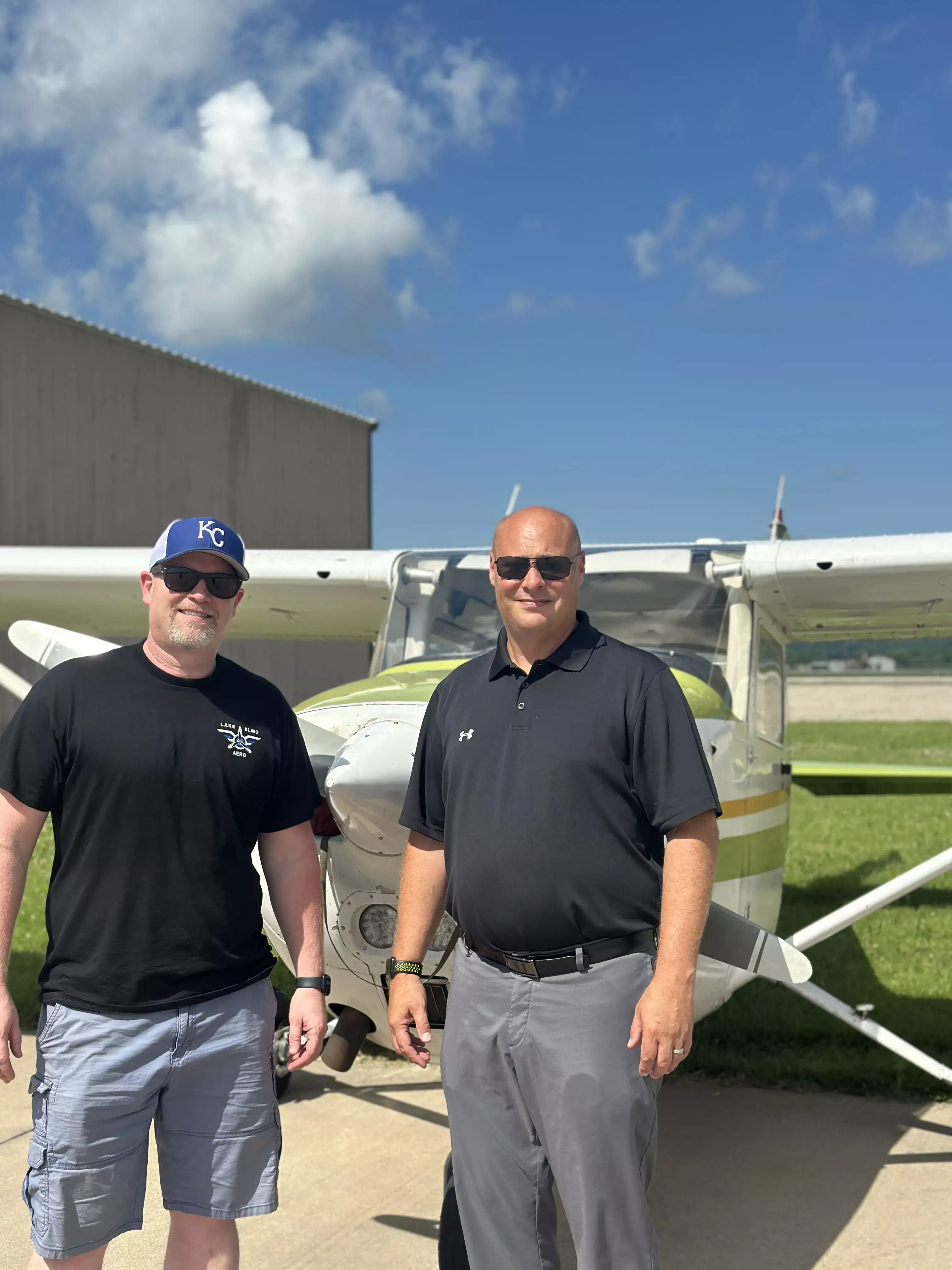 FlyTech Pilot Academy student and flight instructor in a Cessna airplane cockpit