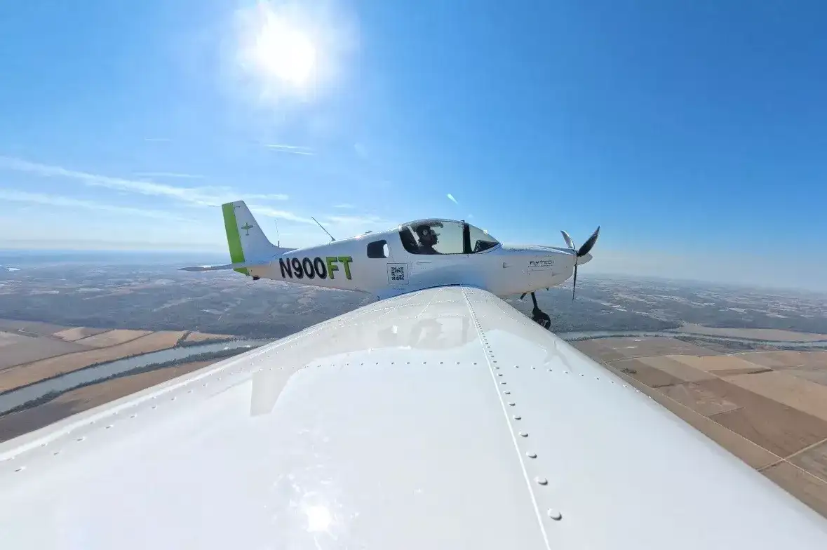 FlyTech Pilot Academy team on the runway